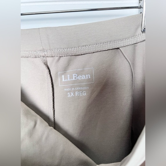 L.L Bean 1x tan comfy pants. A261 - Picture 3 of 3